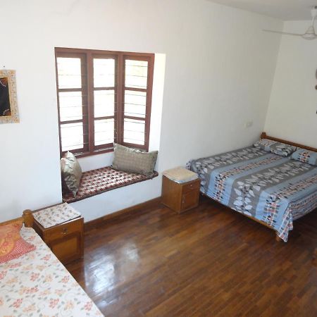 Montecello Hotel Thiruvananthapuram Buitenkant foto