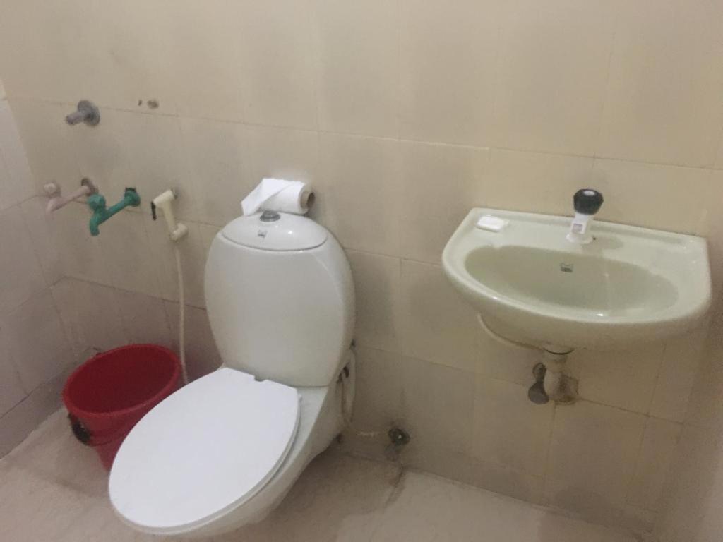 Montecello Hotel Thiruvananthapuram Buitenkant foto