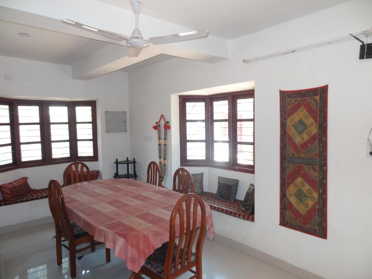 Montecello Hotel Thiruvananthapuram Buitenkant foto